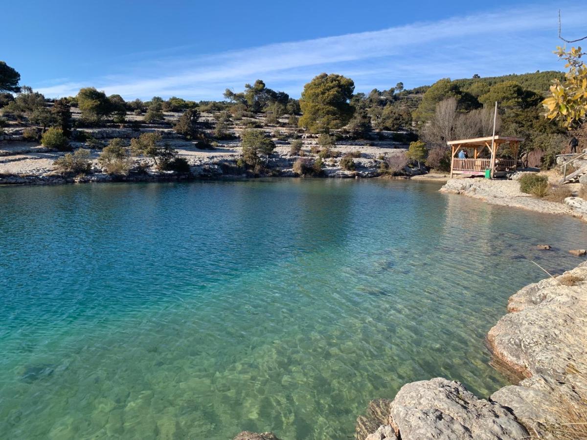 Votre Cocon En Pierre Et Son Spa En Option Gite Le Repos Des Chenes Régusse Εξωτερικό φωτογραφία